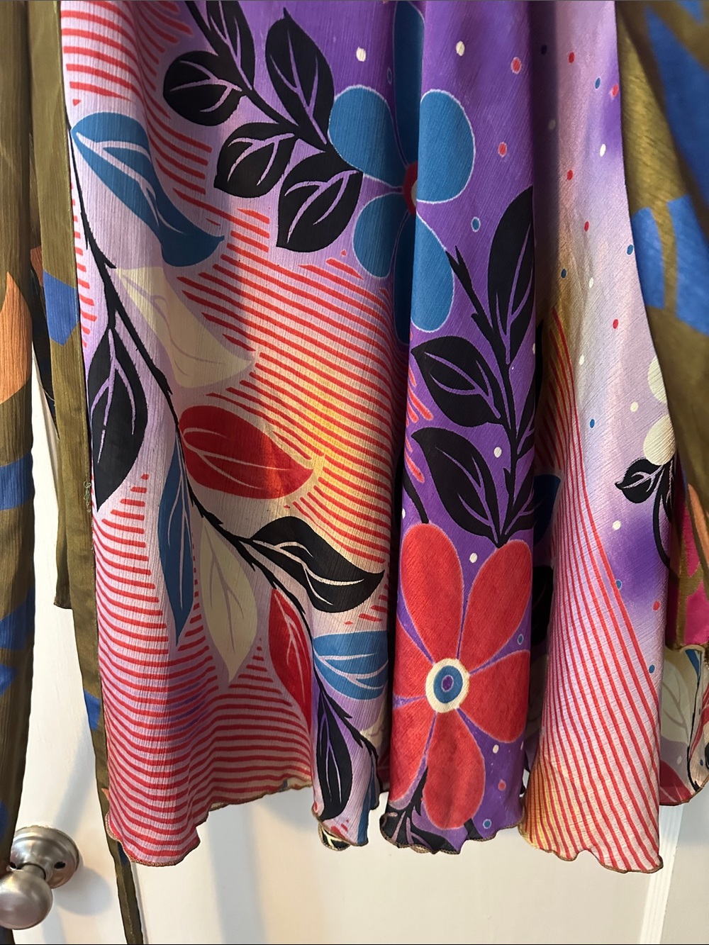Reversible Wrap Skirt with Multicolor Abstract Print - Picture 2 of 6